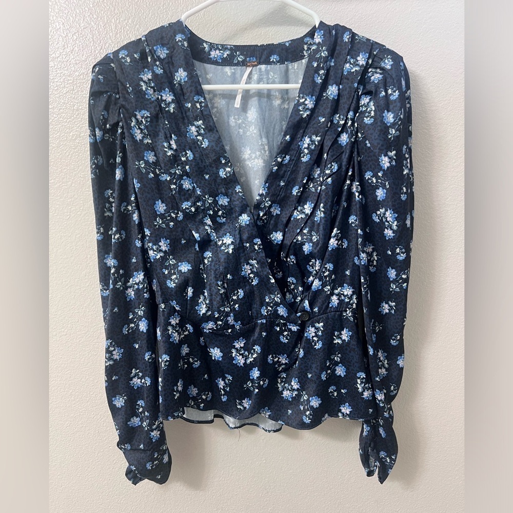 Free People ‘A night with you’ blue floral wrap blouse size small